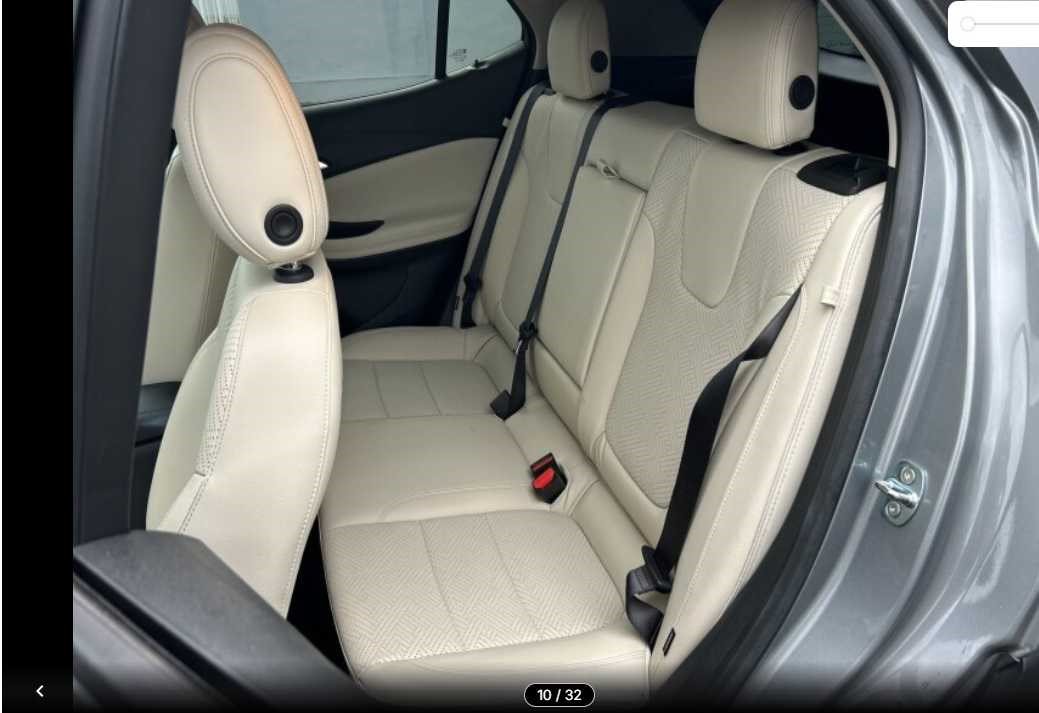 Used 2023 Buick Encore GX Essence w/ Experience Buick Package FWD image 7