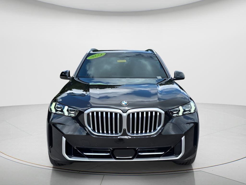 Used 2024 BMW X5 xDrive40i w/ Premium Package AWD/4WD image 2