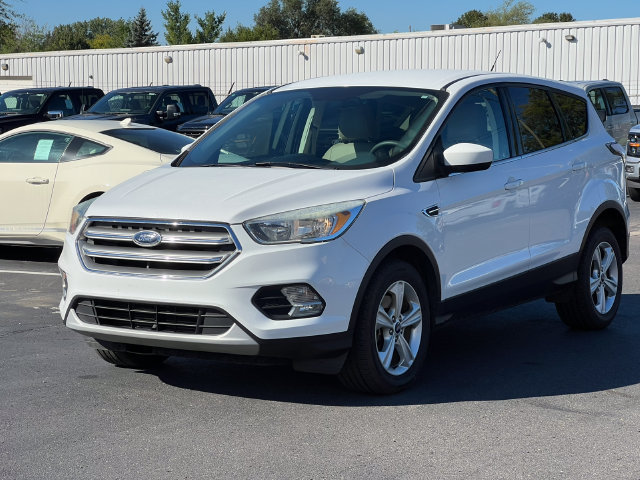 Used 2017 Ford Escape SE AWD/4WD image 34