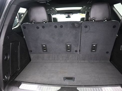 Used 2021 Chevrolet Tahoe Premier w/ Premium Package image 27