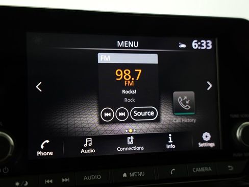 Used 2022 Nissan Pathfinder SV w/ SV Premium Package AWD/4WD image 19
