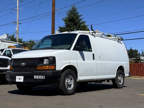 Used 2017 Chevrolet Express 2500 RWD image 1