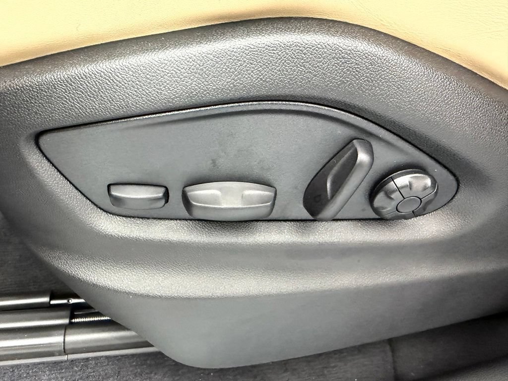 Used 2026 Porsche Cayenne S AWD/4WD image 23