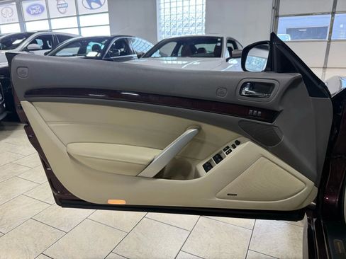 Used 2010 INFINITI G37 Sport w/ Premium Pkg image 31