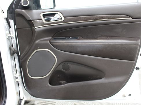 Used 2014 Jeep Grand Cherokee Summit image 30