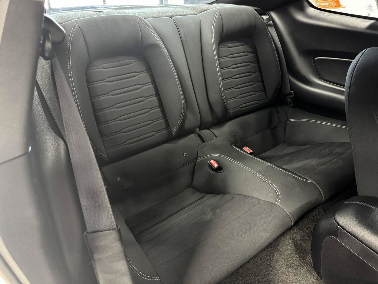 Used 2016 Ford Mustang Coupe RWD image 24