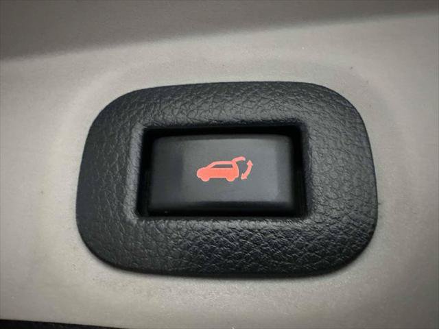 Used 2019 Nissan Rogue SV AWD/4WD image 12