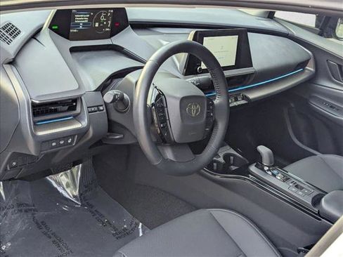Used 2024 Toyota Prius XLE FWD image 9