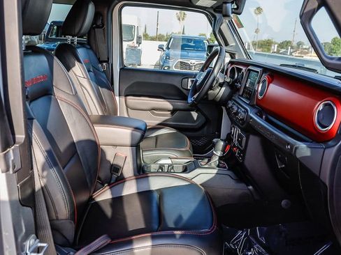 Used 2018 Jeep Wrangler Rubicon AWD/4WD image 21
