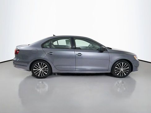 Used 2016 Volkswagen Jetta Sport FWD image 8