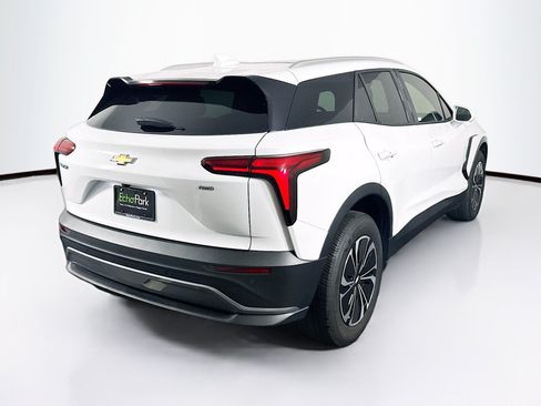 Used 2025 Chevrolet Blazer EV LT AWD/4WD image 9