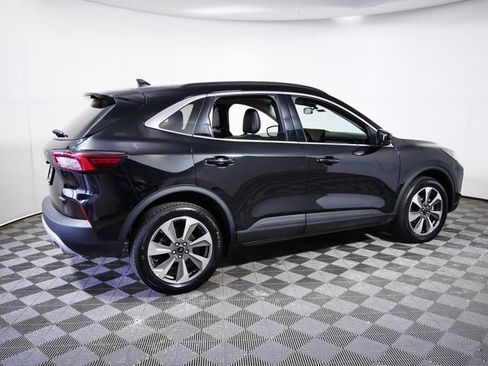 Certified 2025 Ford Escape Platinum AWD/4WD image 9