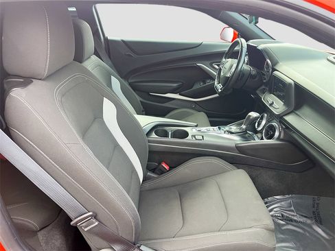 Used 2019 Chevrolet Camaro LT image 26