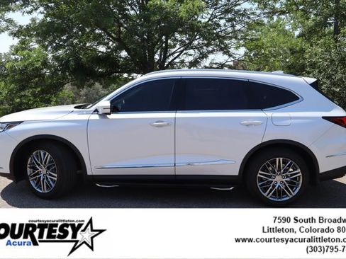 Used 2024 Acura MDX SH-AWD w/ Advance Package image 3
