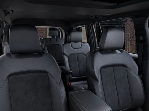 New 2025 Jeep Grand Cherokee L Altitude image 26