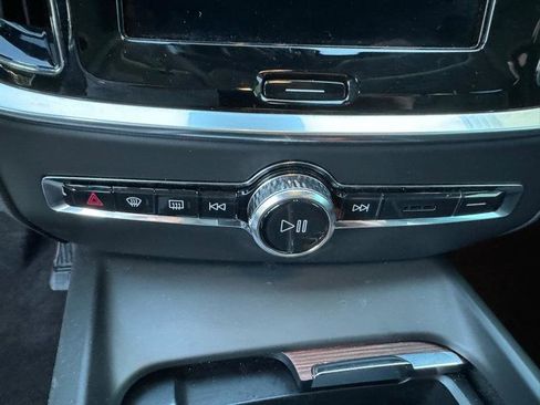 Used 2025 Volvo V60 B5 Cross Country Plus AWD/4WD image 14
