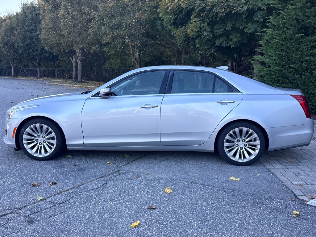 Used 2017 Cadillac CTS Luxury RWD image 4