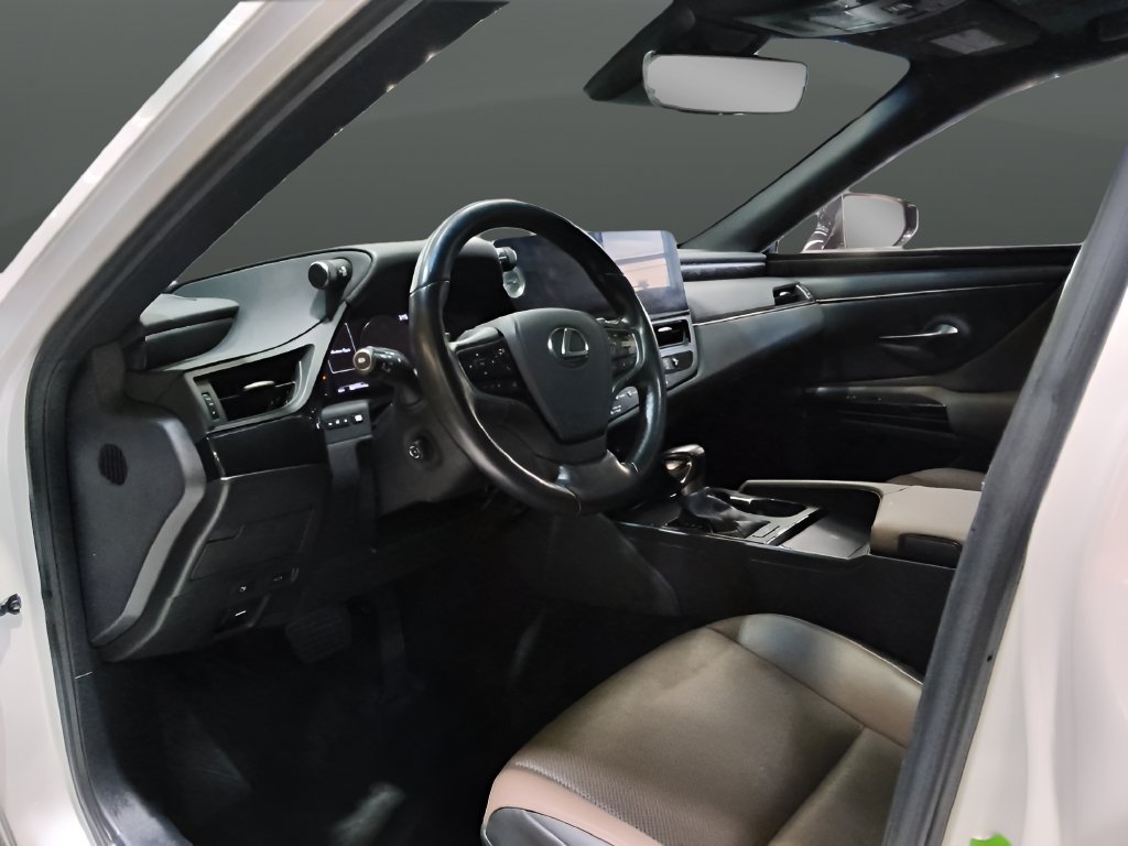 Used 2023 Lexus ES 350 w/ Premium Package FWD image 10