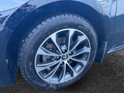 Used 2018 Toyota Avalon XLE Premium w/ All Weather Liner Package image 11