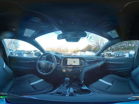 Used 2025 Toyota Camry SE image 39