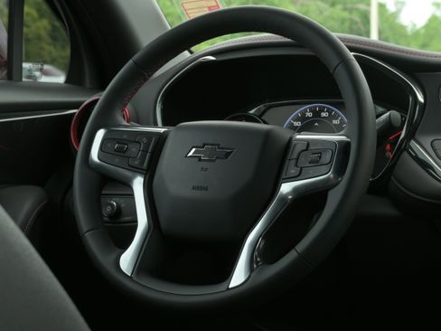 Used 2024 Chevrolet Blazer RS FWD image 19