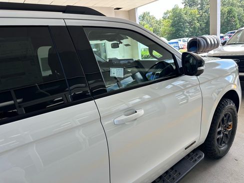 Used 2027 Ford Expedition Tremor w/ Driver's Package AWD/4WD image 9