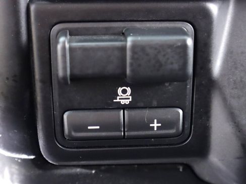 Used 2021 Chevrolet Silverado 1500 LT w/ Convenience Package II image 29