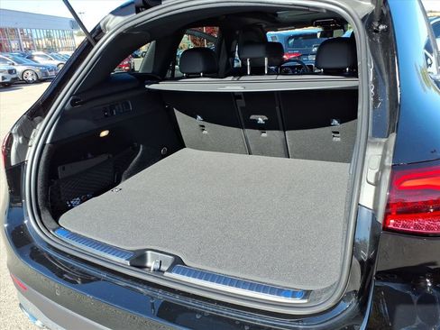 Used 2026 Mercedes-Benz GLC 300 4MATIC image 13