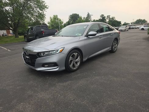 Used 2018 Honda Accord EX image 3