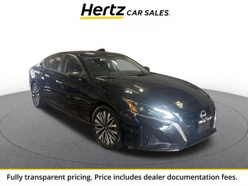 Used 2025 Nissan Altima 2.5 SV FWD image 1