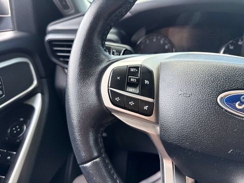 Used 2020 Ford Explorer XLT w/ Comfort Package AWD/4WD image 42