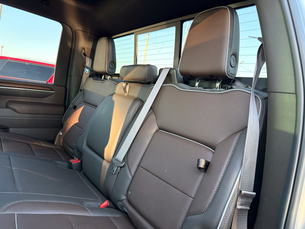 Used 2025 GMC Sierra 2500 Denali AWD/4WD image 11