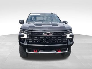 Used 2023 Chevrolet Silverado 1500 ZR2 w/ Technology Package AWD/4WD video 3