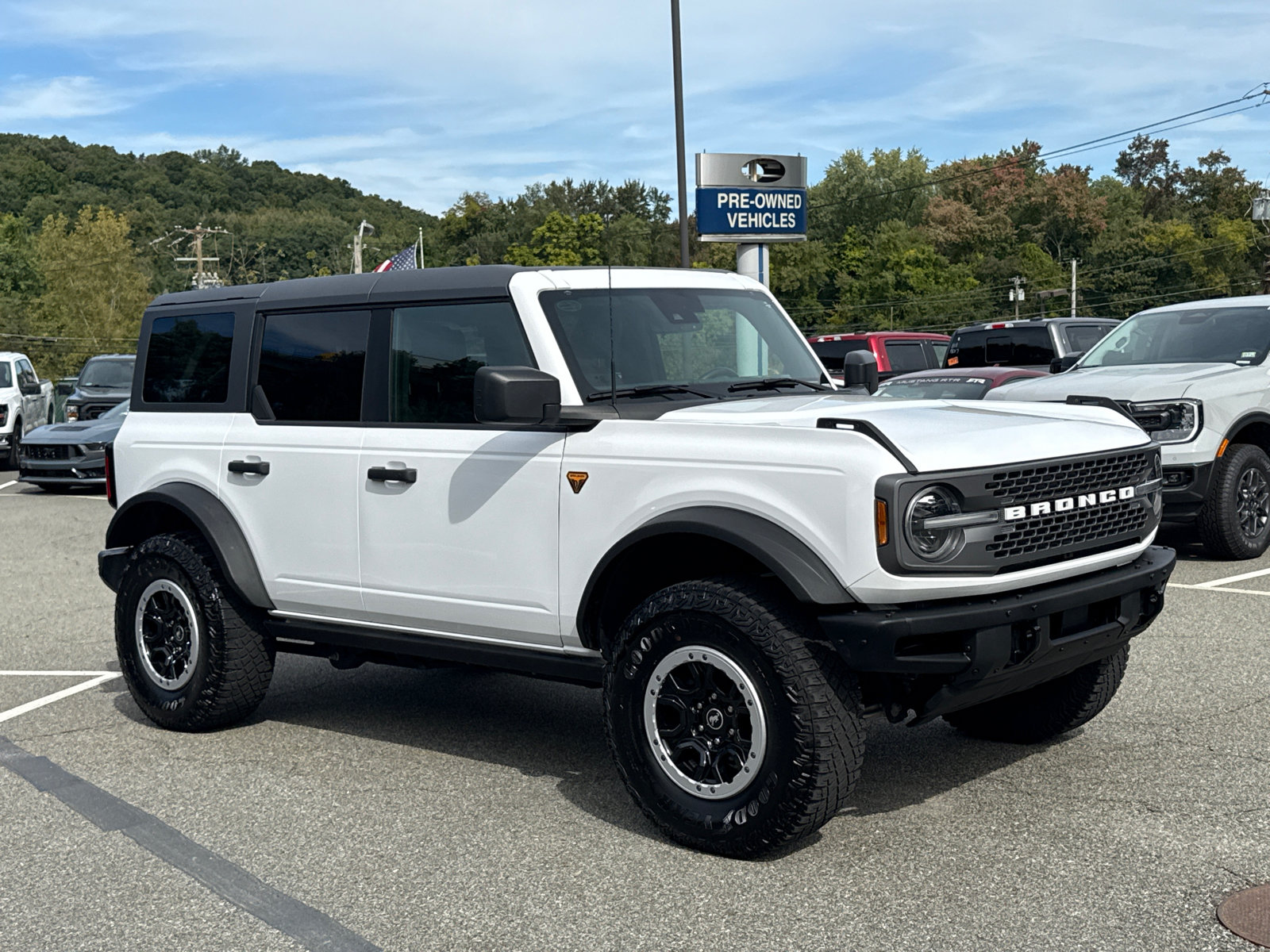 Certified 2024 Ford Bronco Badlands w/ Sasquatch Package AWD/4WD image 1