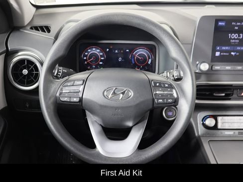 Used 2023 Hyundai Kona SE w/ Cargo Package image 7