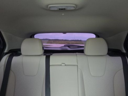 Used 2020 Buick Encore GX Essence w/ Advanced Technology Package FWD image 16