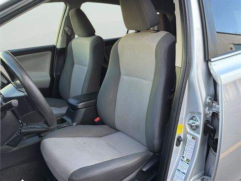 Used 2014 Toyota RAV4 LE image 13