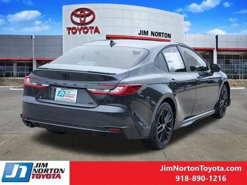 New 2026 Toyota Camry SE FWD image 3