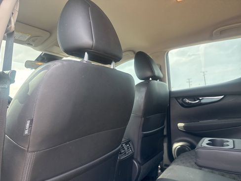 Certified 2022 Nissan Rogue Sport SV w/ Technology Package image 34