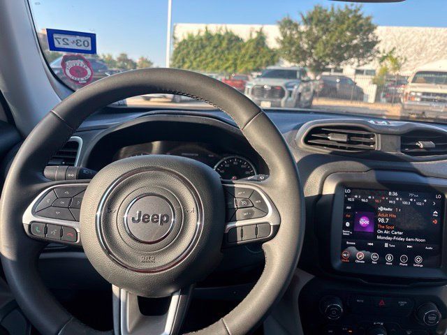 Used 2020 Jeep Renegade Latitude w/ UConnect 8.4 Nav Group FWD image 10