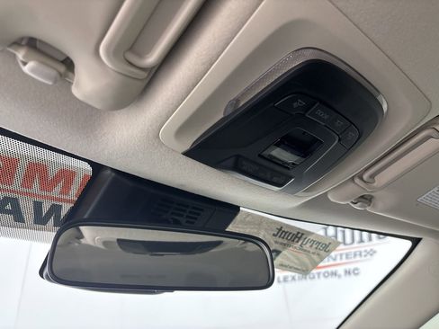 Used 2025 Toyota Corolla LE image 18