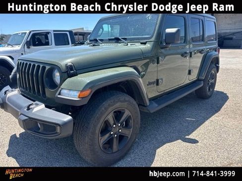 Used 2022 Jeep Wrangler Unlimited Sahara AWD/4WD image 1
