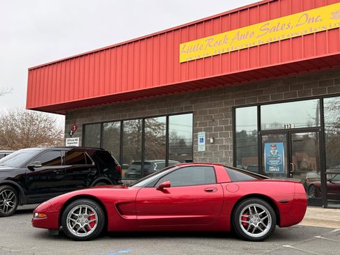 Used 2002 Chevrolet Corvette Coupe w/ Preferred Equipment Group2 image 2
