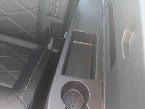 Used 2025 Volkswagen Atlas SE image 36