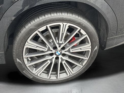 Used 2025 BMW X2 xDrive28i w/ Premium Package image 16