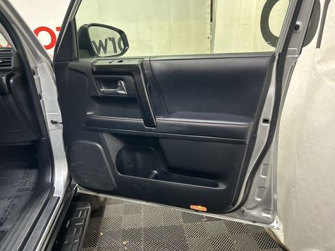 Used 2024 Toyota 4Runner TRD Off-Road AWD/4WD image 11