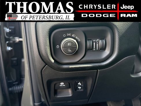 Used 2026 RAM 1500 Laramie AWD/4WD image 12
