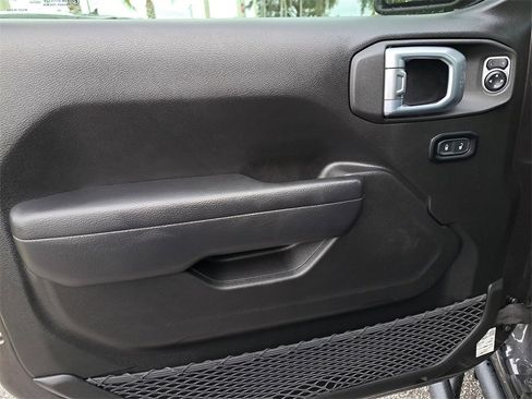 Used 2023 Jeep Gladiator Mojave w/ Trailer Tow Package image 21