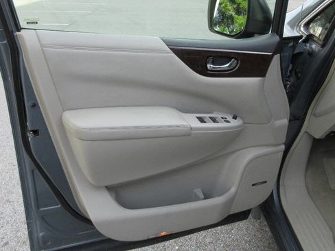 Used 2011 Nissan Quest SL w/ Bose Pkg image 12