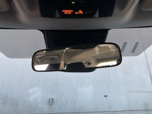 Used 2025 Toyota Corolla LE image 17